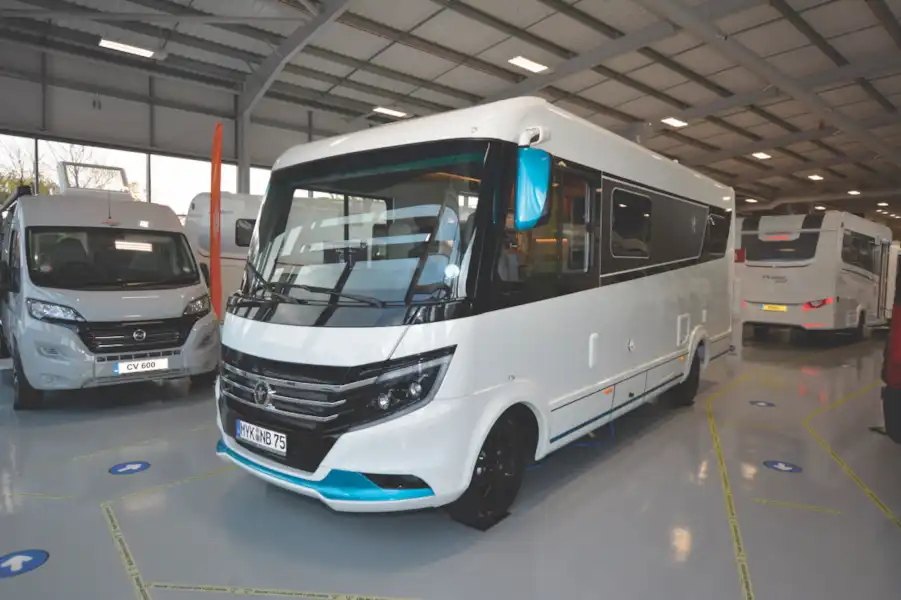 The Niesmann + Bischoff iSmove motorhome (Click to view full screen)