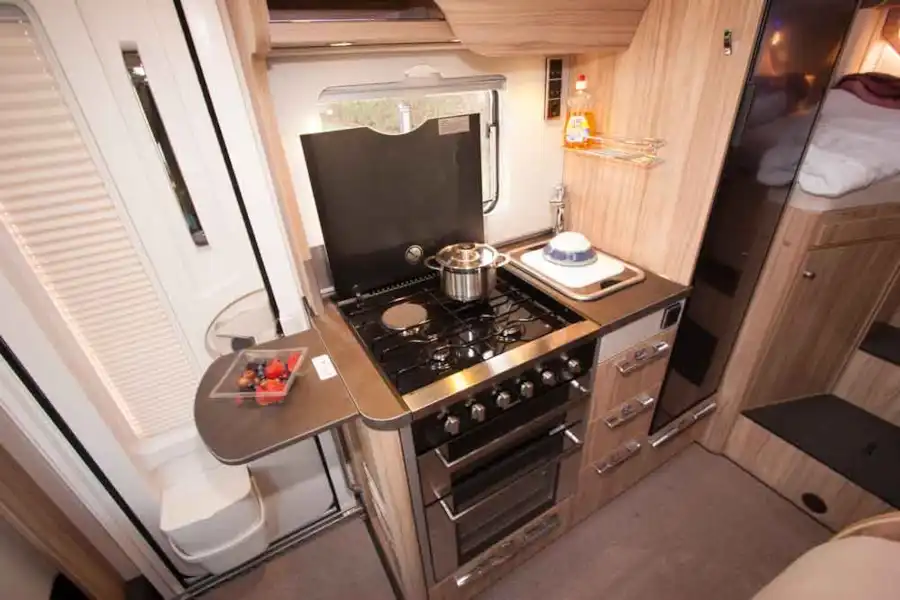 Hymer Exsis-T 474 kitchen (Click to view full screen)
