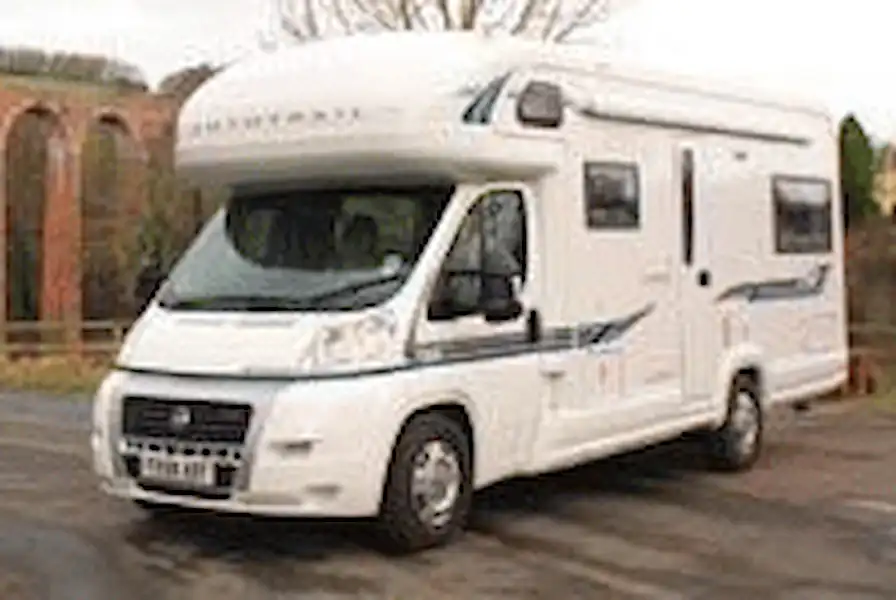 Auto-Trail Apache 700 (2008) - motorhome review (Click to view full screen)