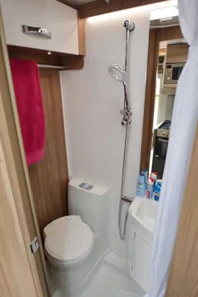Compact, all-in-one washroom (Click to view full screen)
