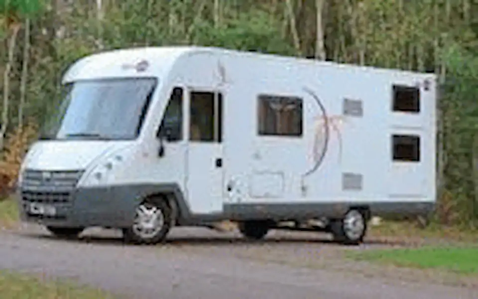 Mooveo I717 (2009) - motorhome review (Click to view full screen)