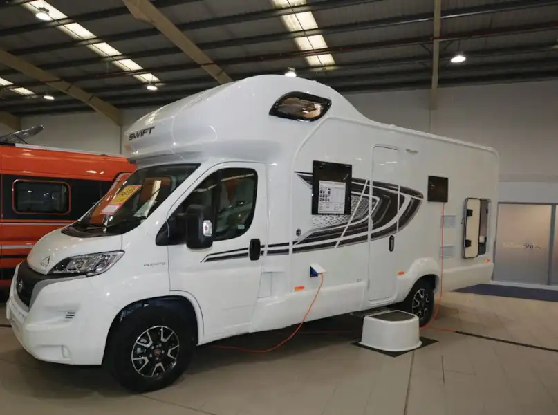 The Swift Edge 466 overcab motorhome  (Click to view full screen)