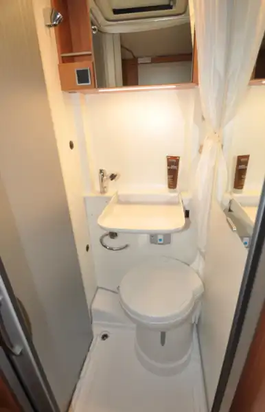 Small washroom makes good use of limited space (Click to view full screen)