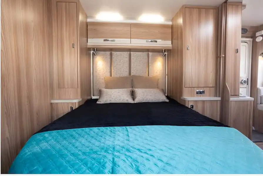 The Swift Challenger X 880 caravan bed (Click to view full screen)