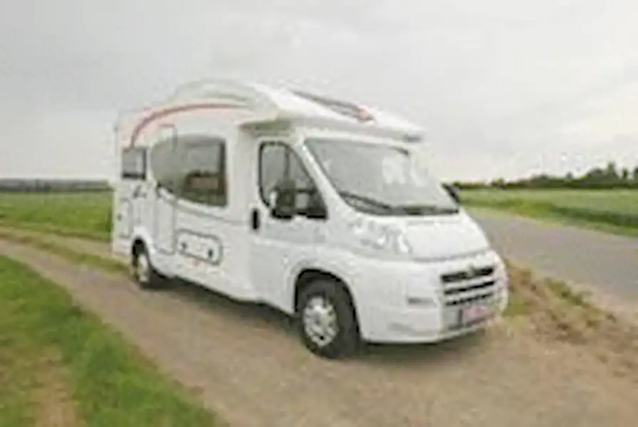 Bürstner Ixeo Time it 585 (Jan 2011) - motorhome review (Click to view full screen)