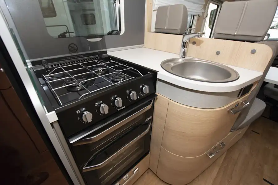 A close-up look at the kitchen in the Hymer B-MC I 600 WhiteLine motorhome (Click to view full screen)