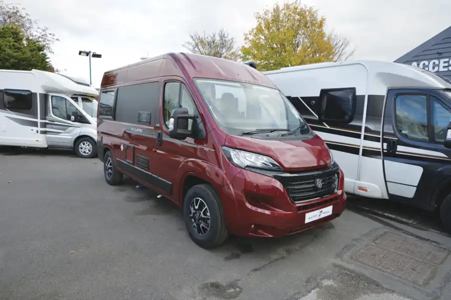 The Auto-Trail V-Line 540 SE campervan (Click to view full screen)