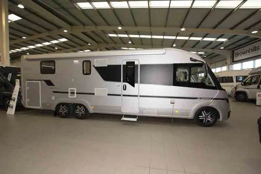 This is a large and long motorhome  © Warners Group Publications (Click to view full screen)