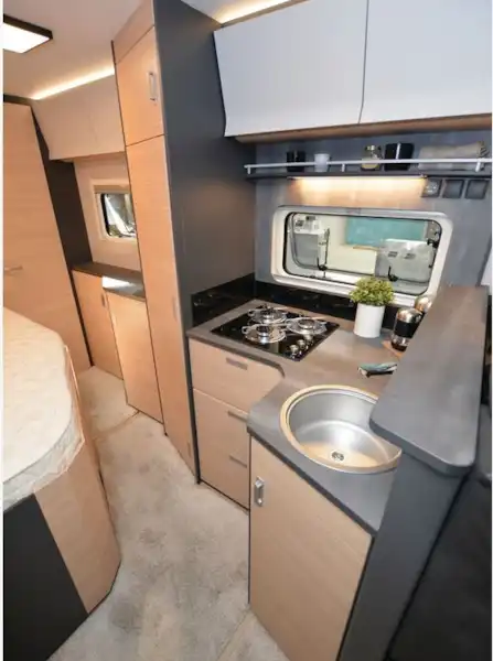 The Hobby Optima De Luxe T70 F low-profile motorhome kitchen (Click to view full screen)