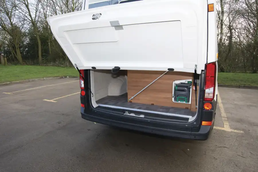 The garage area in he in the IH 680 CFL campervan (Click to view full screen)
