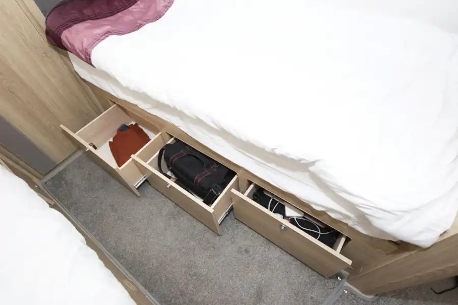 Underbed storage in the Elddis Marquis Majestic 185 motorhome (Click to view full screen)