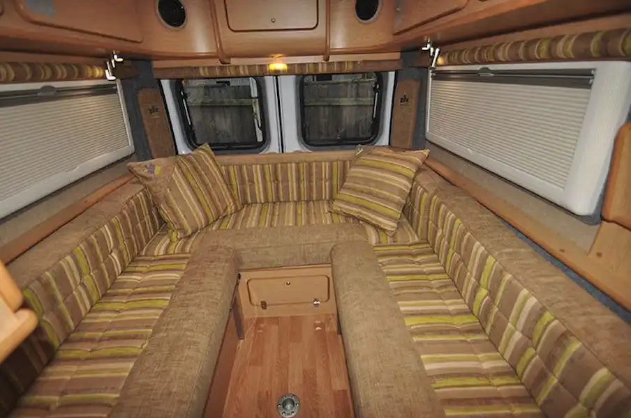 IH 600S - motorhome review (Click to view full screen)