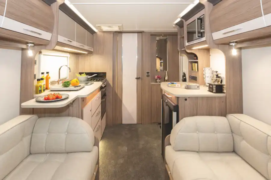 A view of the interior of the Coachman VIP 460 caravan (Click to view full screen)