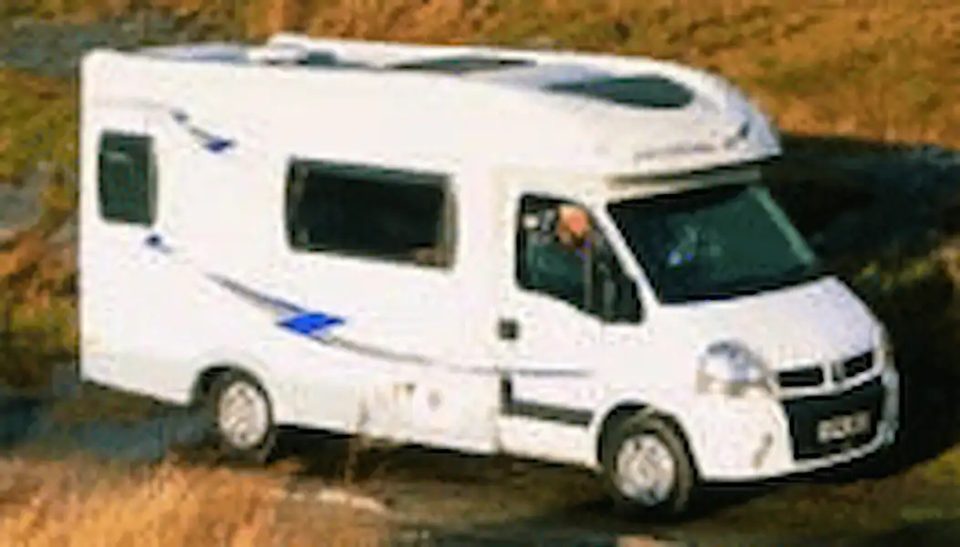 Motorhome review - 2006 Lunar Telstar on 2.5dCi Renault Master (Click to view full screen)