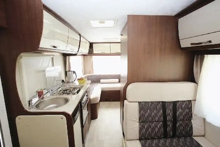 Roller Team Auto-Roller 746 - motorhome review (Click to view full screen)
