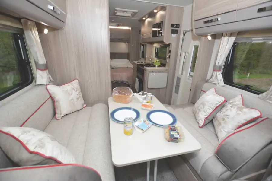 The lounge area in the Elddis Marquis Majestic 150 (Click to view full screen)