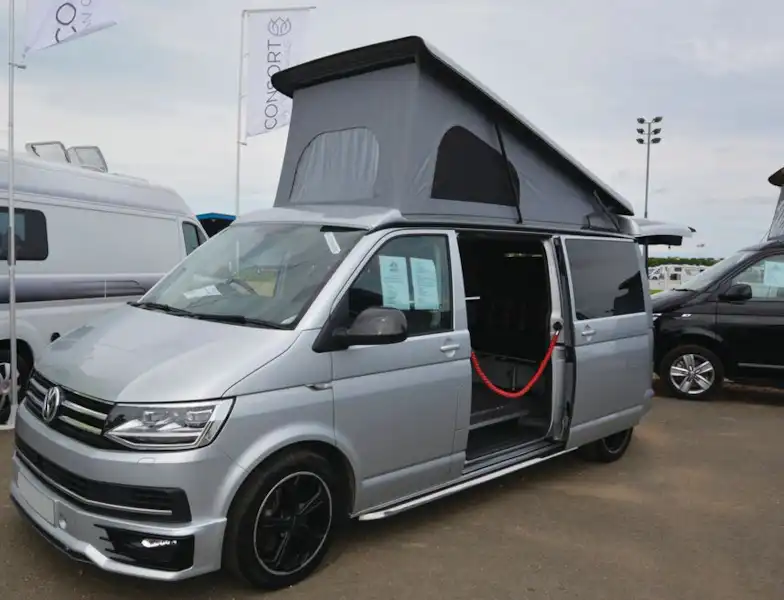 The Knights Custom Fu-Tourer campervan (Click to view full screen)