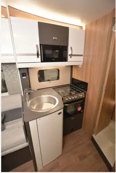 The Swift Hi-Style 684 low-profile motorhome kitchen (Click to view full screen)