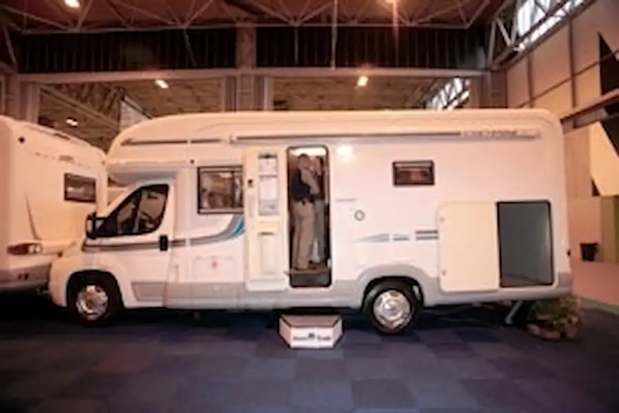 Auto-Trail Cheyenne 696G (Click to view full screen)