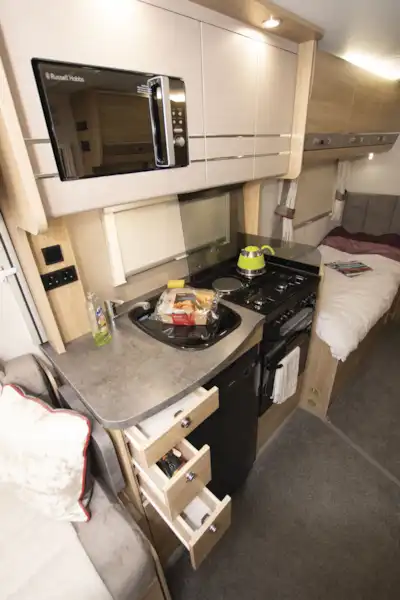 The kitchen in the Elddis Marquis Majestic 185 motorhome (Click to view full screen)