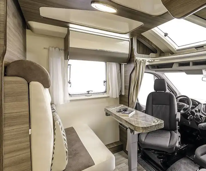 The front seats in the Rimor Evo 77 Plus motorhome (Click to view full screen)