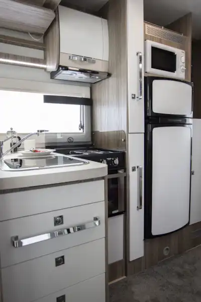 The kitchen in the Benimar Tessoro 482 motorhome (Click to view full screen)
