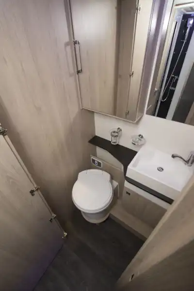 The washroom in the Chausson C717GA motorhome (Click to view full screen)