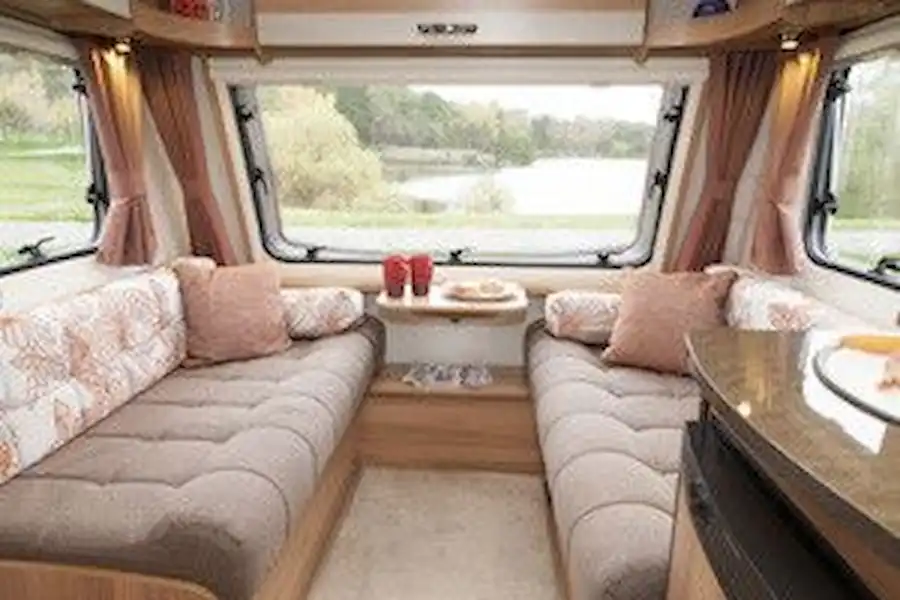 Bailey Pursuit 430-4 - caravan review (Click to view full screen)