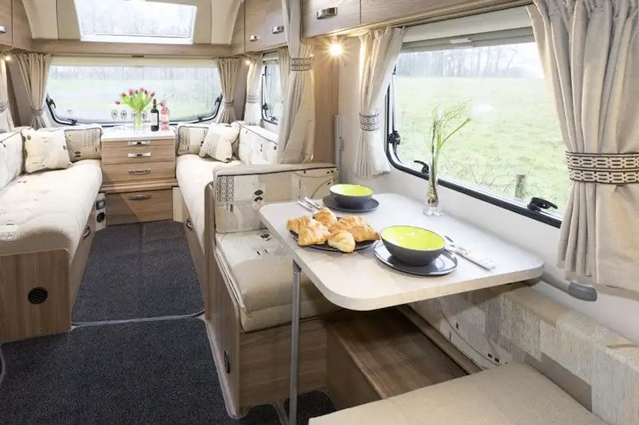 Swift Lifestyle 6 FB - caravan review (Click to view full screen)