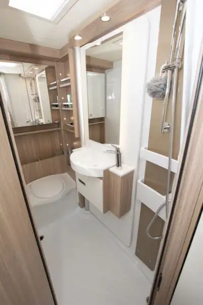 The washroom in the Burstner Lyseo M T 660 motorhome (Click to view full screen)
