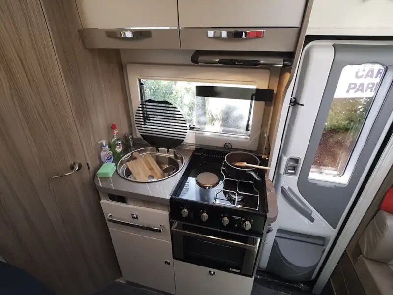 The kitchen in the Benimar Mileo 231 motorhome (Click to view full screen)