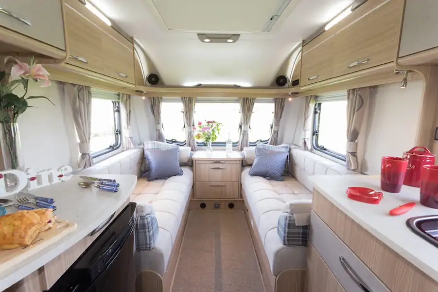 A classic two-berth layout with lots of space (Click to view full screen)