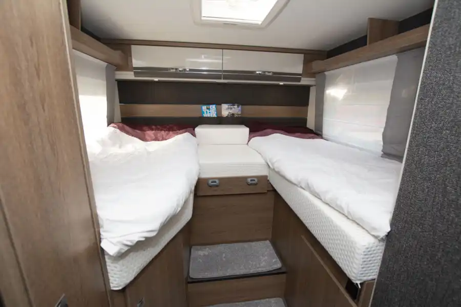 Twin single beds in the Dethleffs Globeline T 6613 EB motorhome (Click to view full screen)