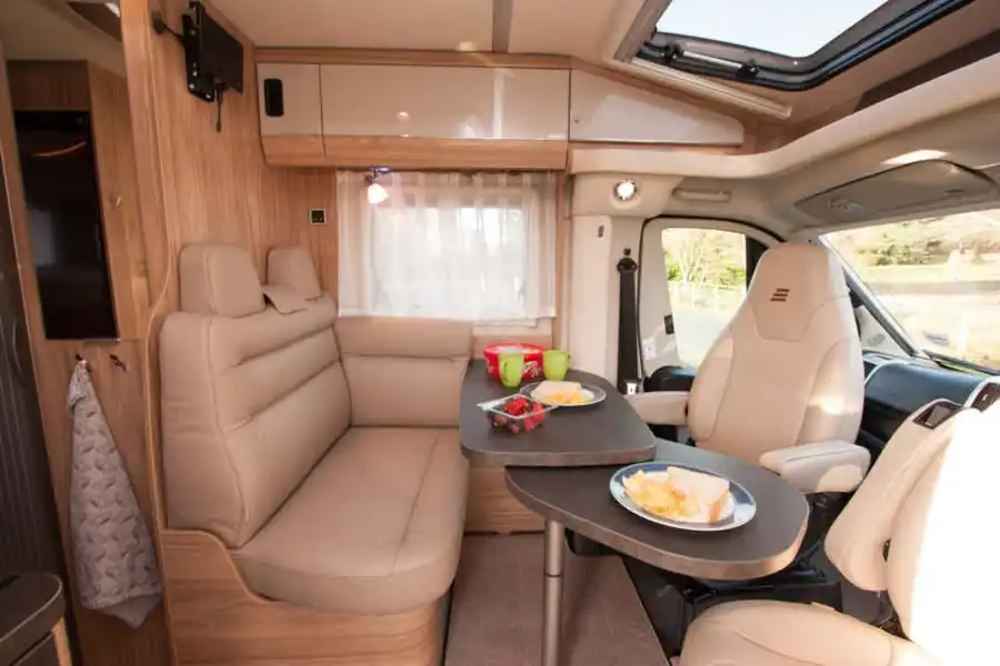 Hymer Exsis-T 474 lounge (Click to view full screen)
