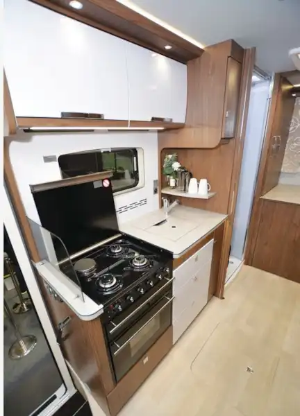 The Frankia F-Line I 680 SG A-class motorhome kitchen (Click to view full screen)