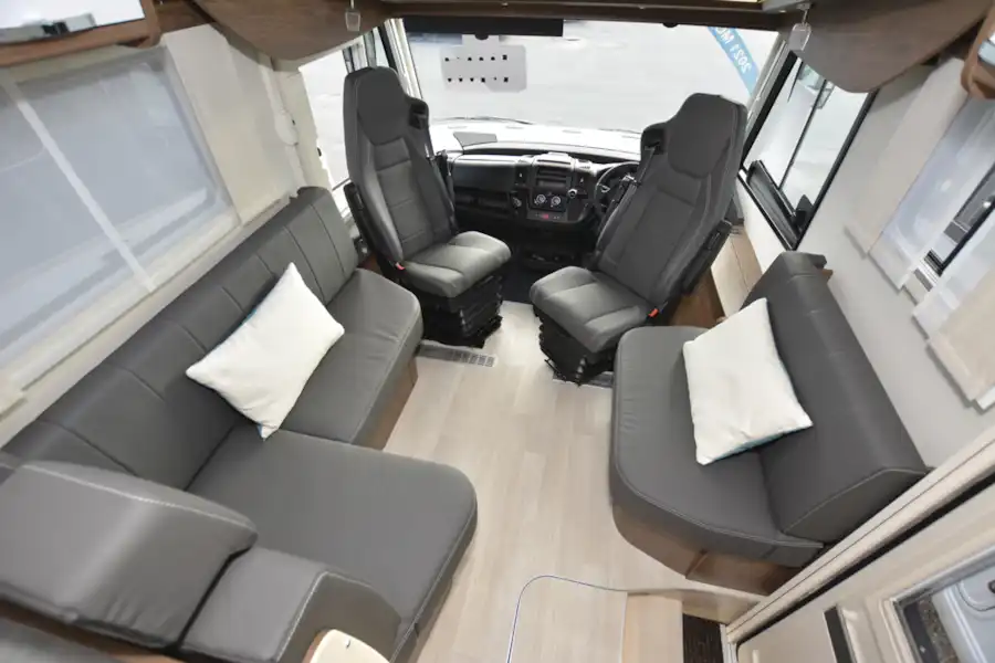 The lounge and cab area in the Frankia F-Line I 740 BD (Click to view full screen)