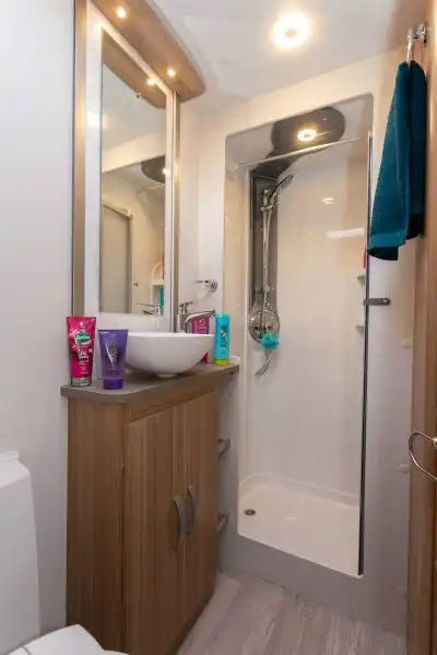 Lots of space in the washroom (Click to view full screen)