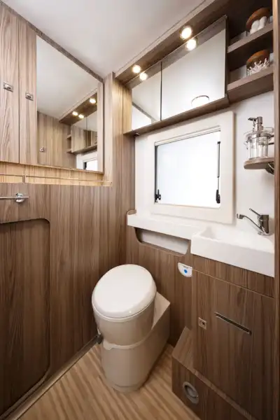 The toilet in the Benimar Tessoro 487 motorhome (Click to view full screen)