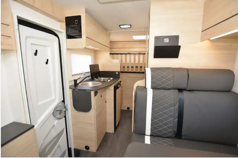 The Chausson S514 Sport Line low-profile motorhome interior (Click to view full screen)