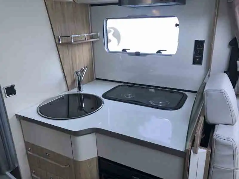 The hob and sink - picture courtesy of Oakwell Motorhomes (Click to view full screen)