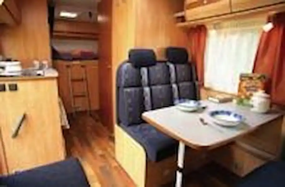 Sunlight T65 (2009) - motorhome review (Click to view full screen)