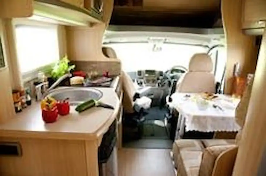 Bessacarr E695 (2009) - motorhome review (Click to view full screen)