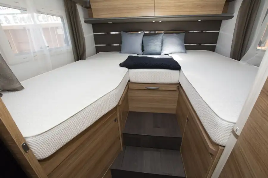 Beds in the Adria Sonic Axess 600 SL motorhome (Click to view full screen)