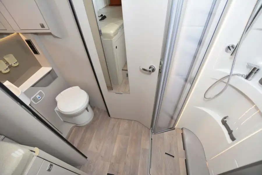 The washroom in the Hymer T-Class S 685 motorhome (Click to view full screen)