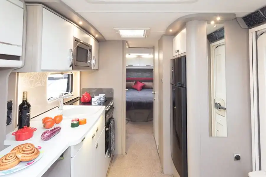 Sterling Eccles SE Sapphire - caravan review (Click to view full screen)