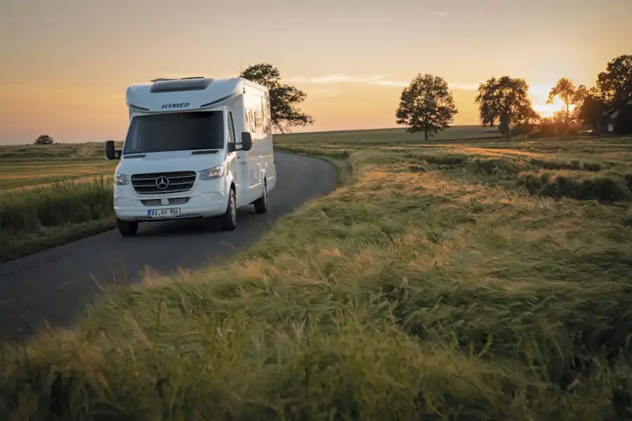 The Hymer T-Class S 695 motorhome (Click to view full screen)