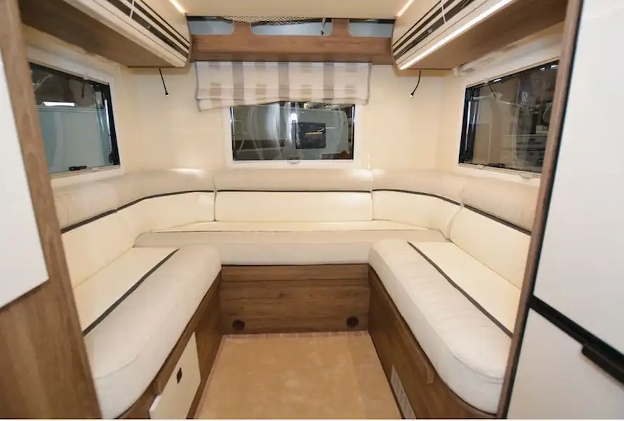 The Roller Team T-Line 700 low-profile motorhome lounge (Click to view full screen)