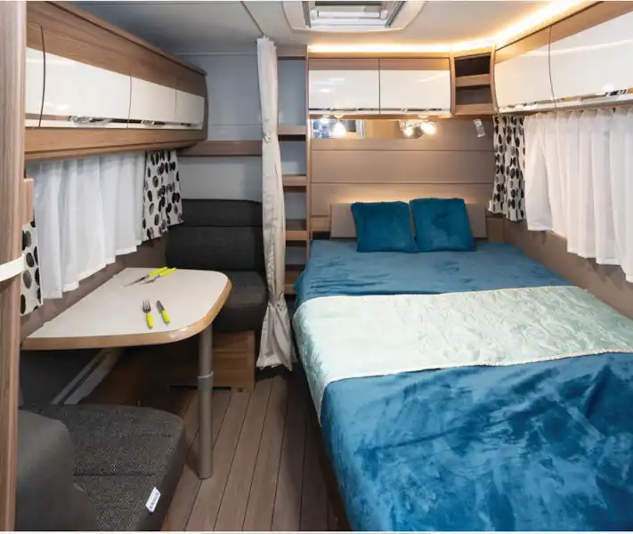 The Knaus Südwind North Star Selection 590 UK bed (photo courtesy of John Chapman) (Click to view full screen)