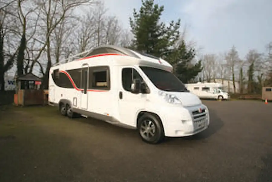 Motorhome review - Bürstner Ixeo Plus it 875g (Click to view full screen)