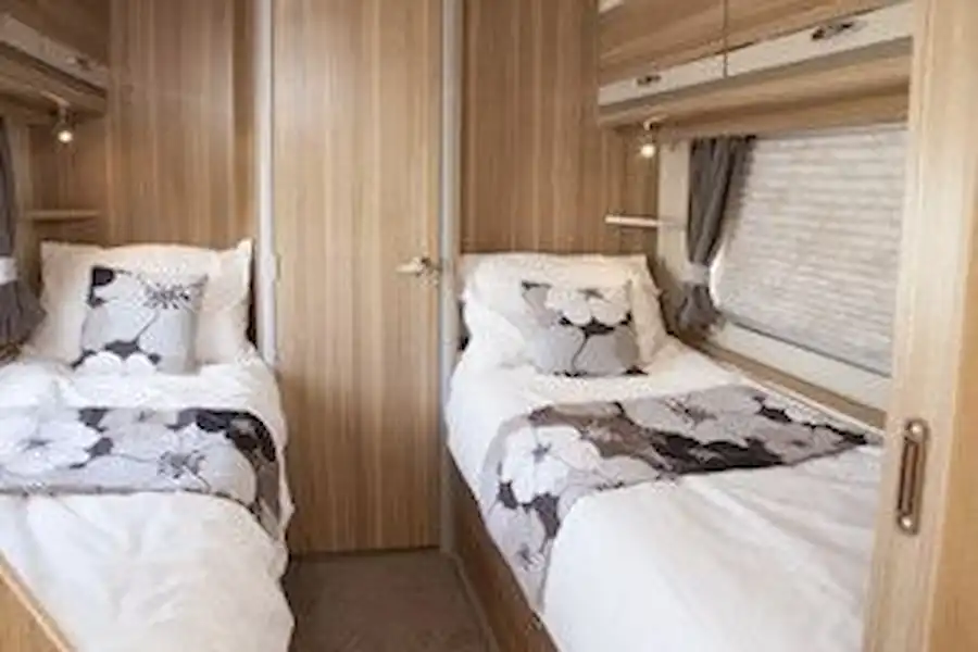Sterling Eccles SE Solitaire – caravan review (Click to view full screen)